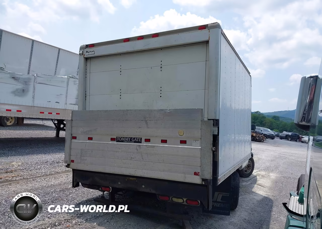 2007 Chevrolet Express Cutaway Work Van VIN:1GBHG31VX71193325 - 4
