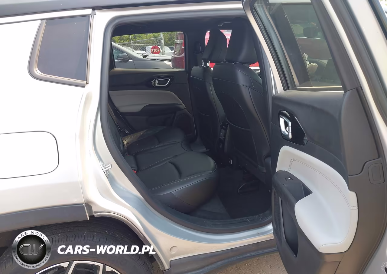 2025 Jeep Compass Limited 4X4 VIN:3C4NJDCN5ST506723 - 8