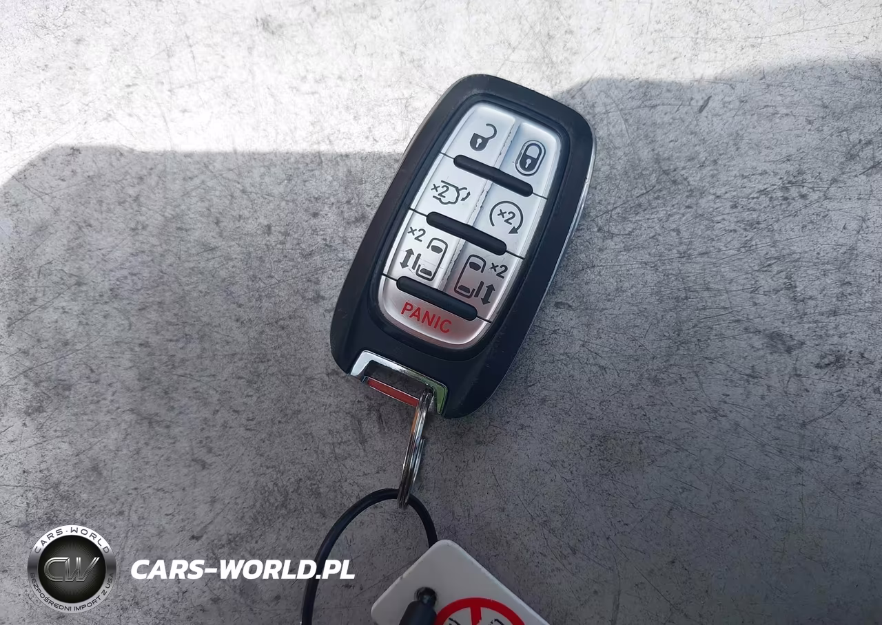 2023 Chrysler Pacifica Hybrid Touring L VIN:2C4RC1L71PR622300 - 11