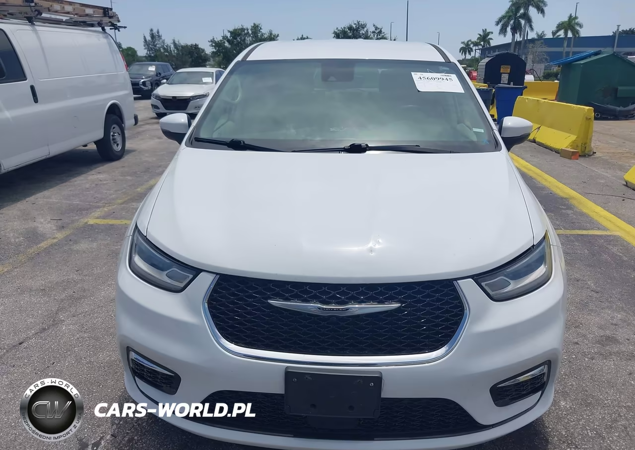 2023 Chrysler Pacifica Hybrid Touring L VIN:2C4RC1L71PR622300 - 12