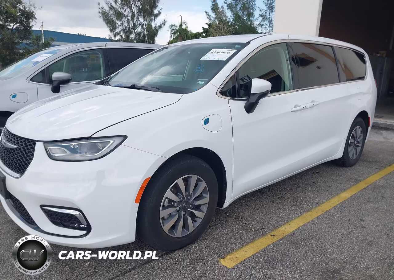 2023 Chrysler Pacifica Hybrid Touring L VIN:2C4RC1L71PR622300 - 18