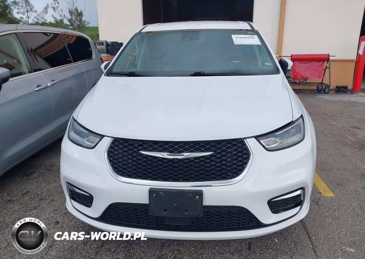 2023 Chrysler Pacifica Hybrid Touring L VIN:2C4RC1L71PR622300 - 6