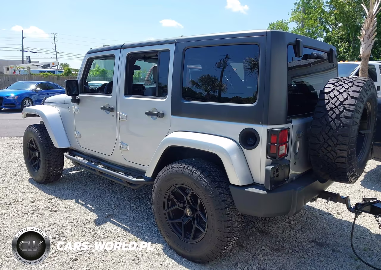 2007 Jeep Wrangler Unlimited Sahara VIN:1J4GA59197L170025 - 3