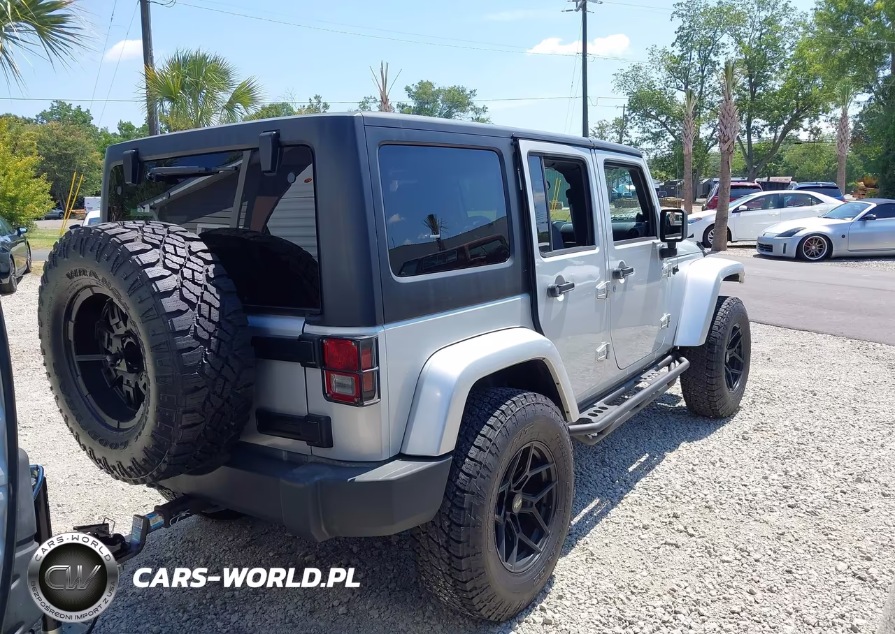 2007 Jeep Wrangler Unlimited Sahara VIN:1J4GA59197L170025 - 4