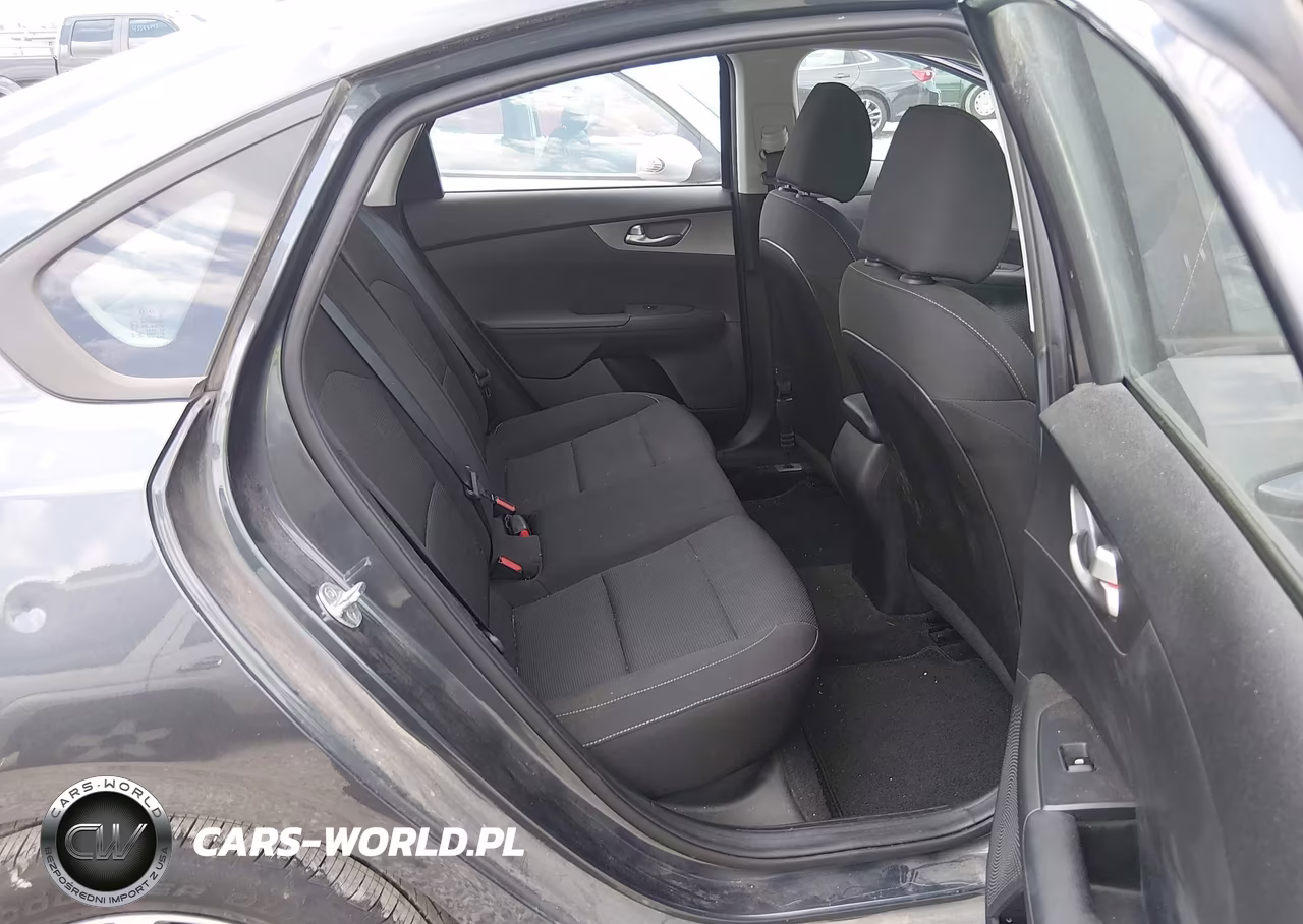 2020 Kia Forte Lxs VIN:3KPF24AD4LE262435 - 8