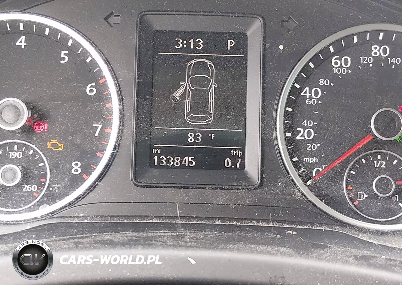 2015 Volkswagen Tiguan S VIN:WVGAV7AX4FW615923 - 15