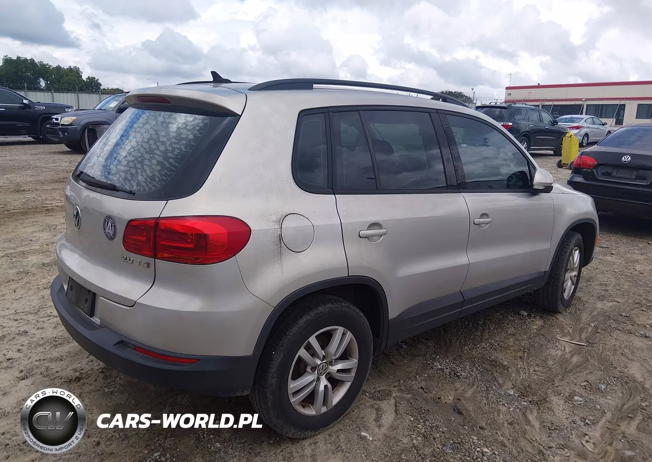 2015 Volkswagen Tiguan S VIN:WVGAV7AX4FW615923 - 4