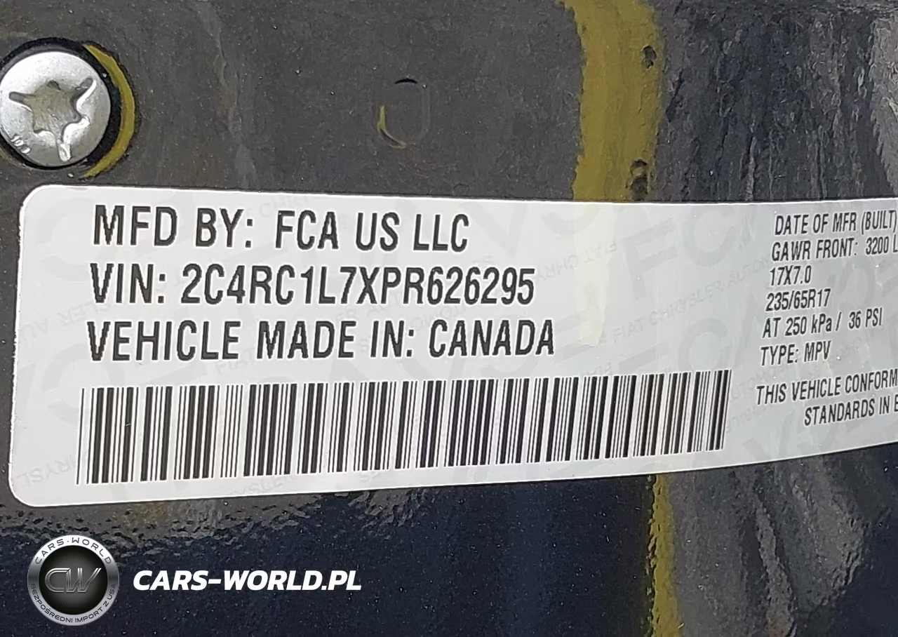 2023 Chrysler Pacifica Hybrid Touring L VIN:2C4RC1L7XPR626295 - 9