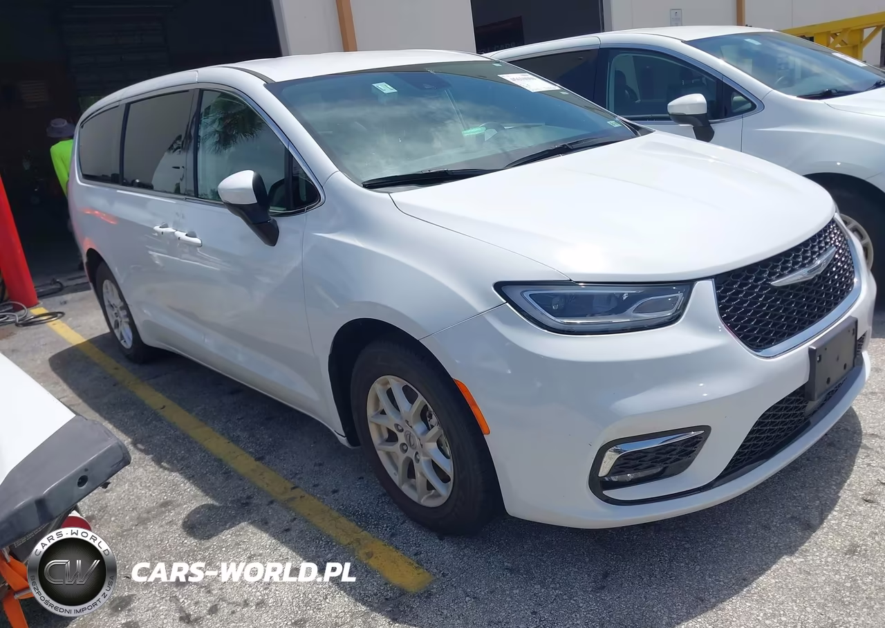 2023 Chrysler Pacifica Touring L – zdjęcie 1 z 16