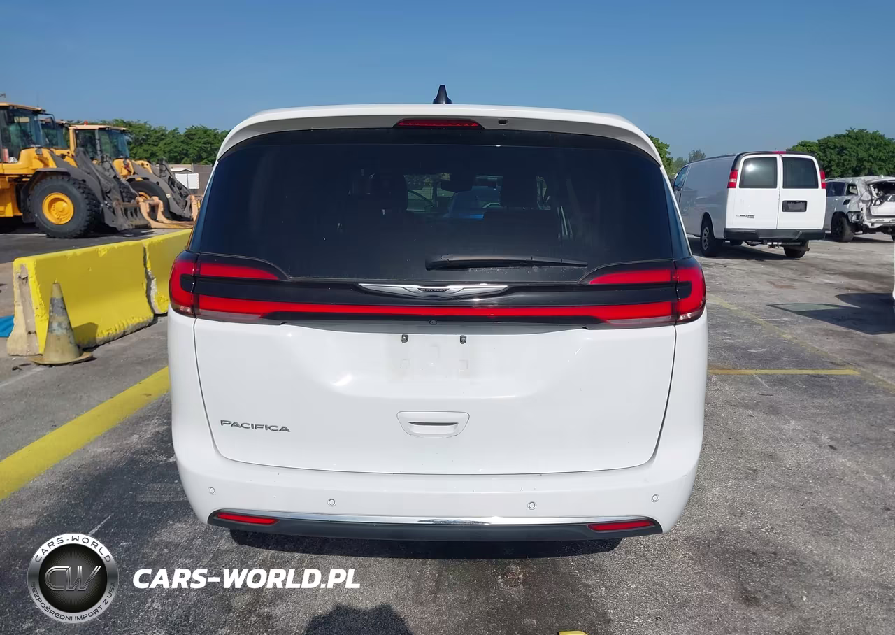 2023 Chrysler Pacifica Touring L VIN:2C4RC1BG9PR594733 - 16
