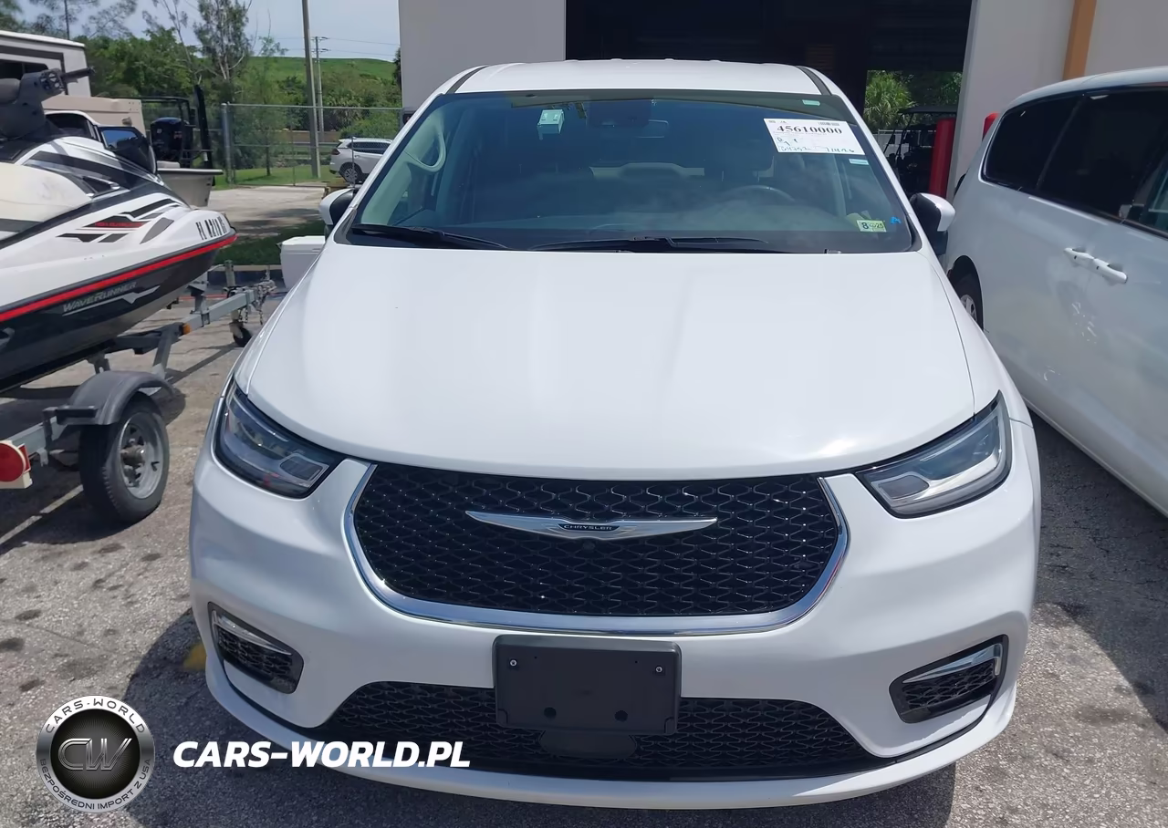 2023 Chrysler Pacifica Touring L VIN:2C4RC1BG9PR594733 - 6