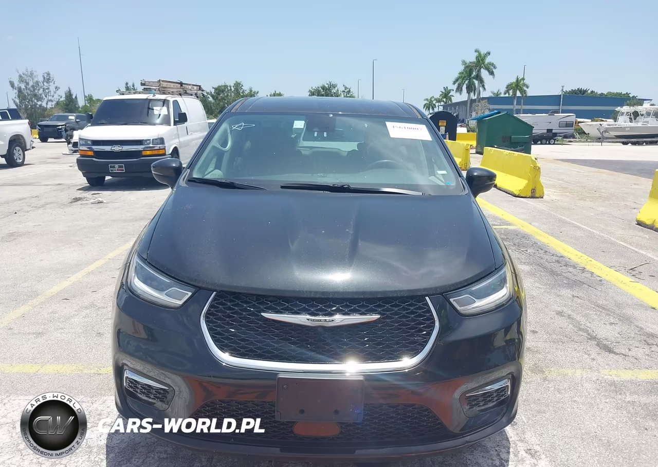 2023 Chrysler Pacifica Touring L VIN:2C4RC1BG2PR587087 - 13