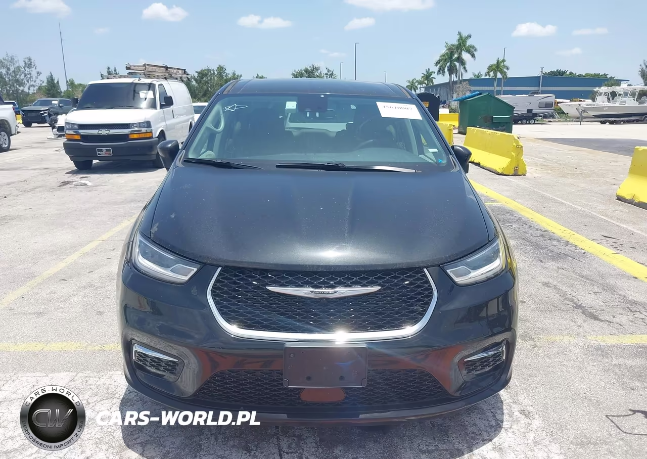 2023 Chrysler Pacifica Touring L VIN:2C4RC1BG2PR587087 - 6