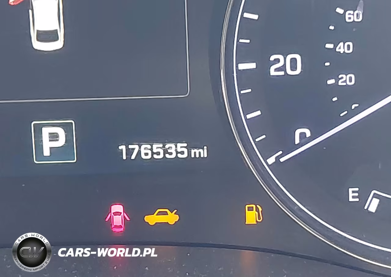 2017 Genesis G80 3.8 VIN:KMHGN4JE3HU205118 - 15