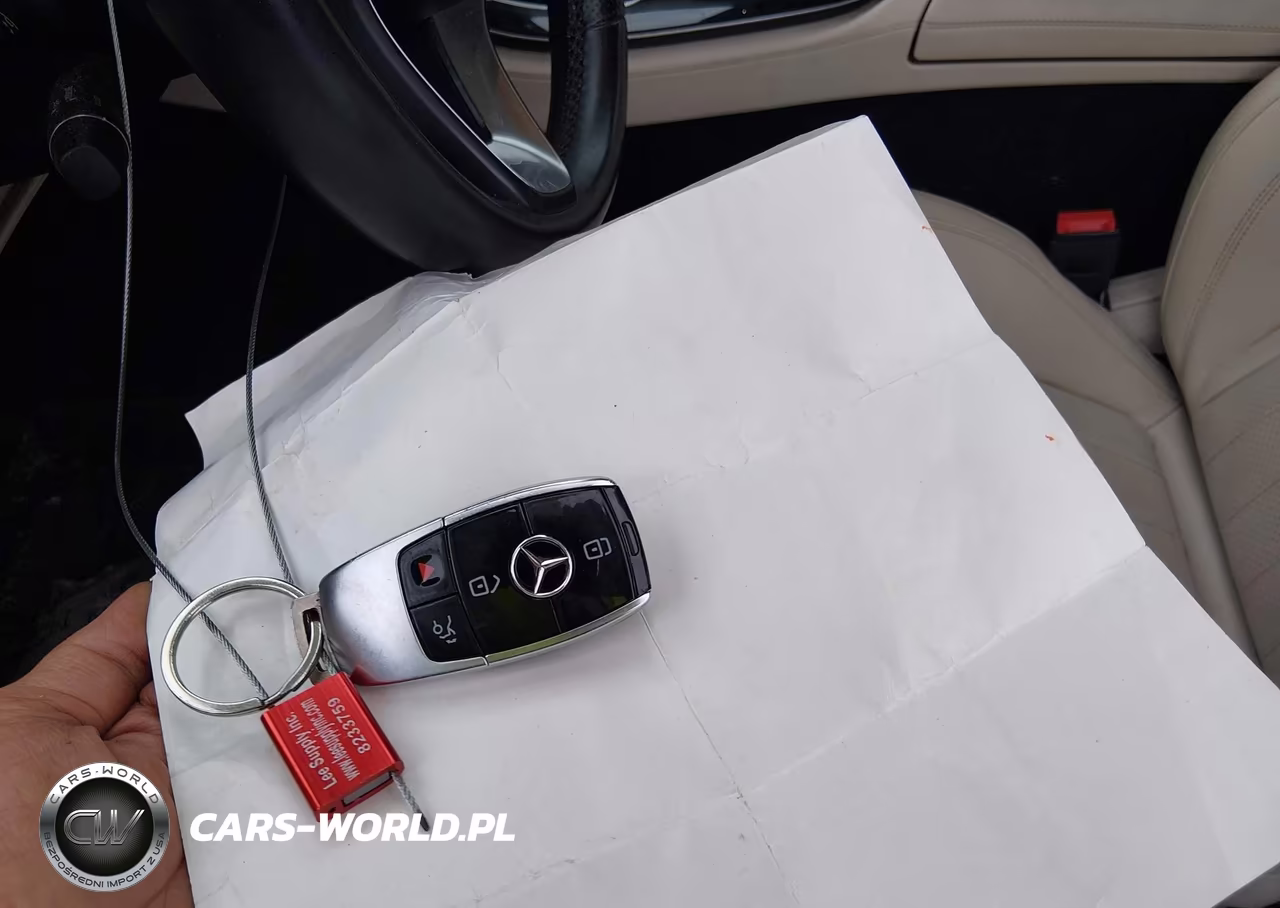 2018 Mercedes-Benz E 300 4Matic VIN:WDDZF4KB6JA377249 - 11