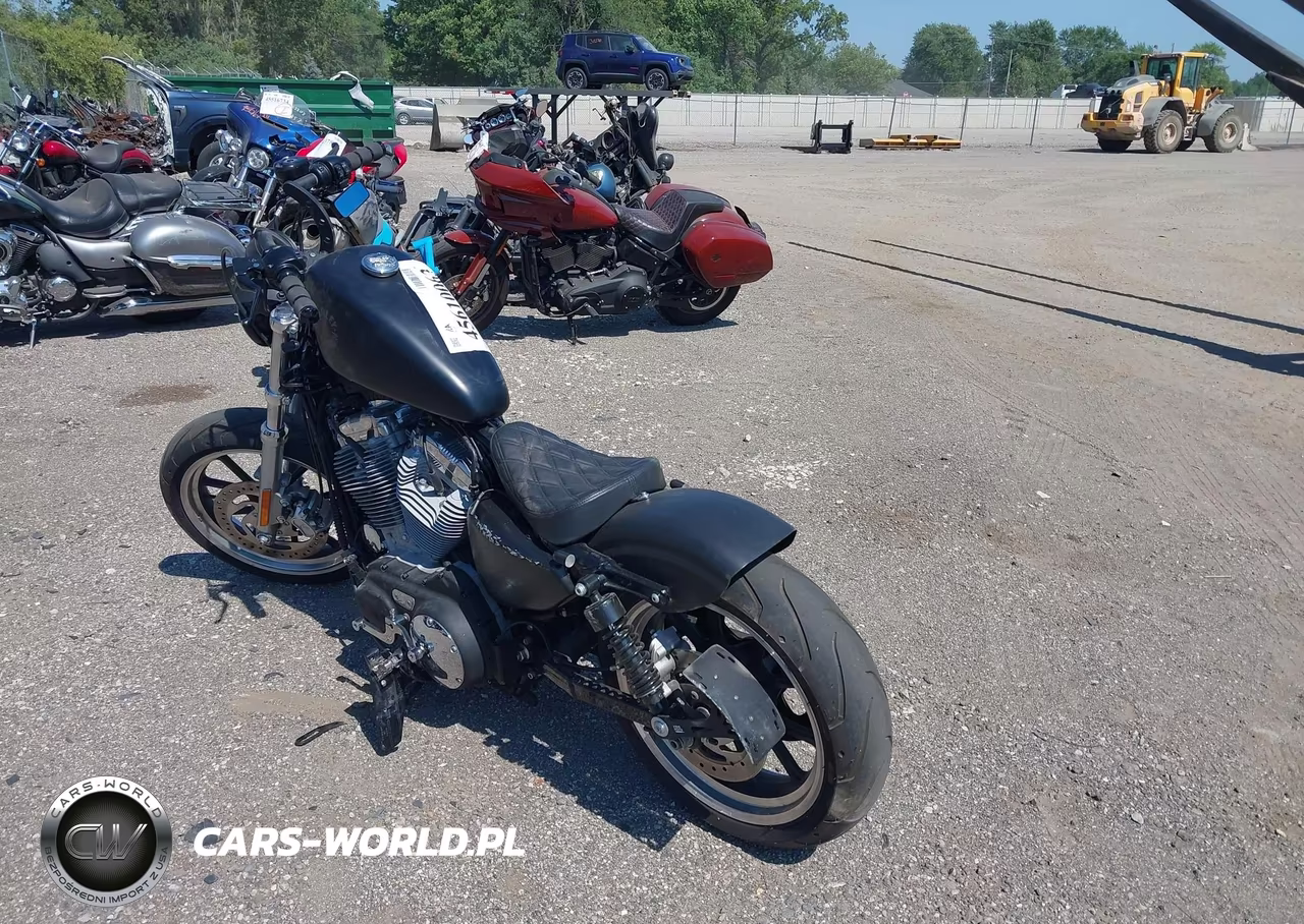 2014 Harley-Davidson Xl883 Superlow VIN:1HD4CR218EC422007 - 3