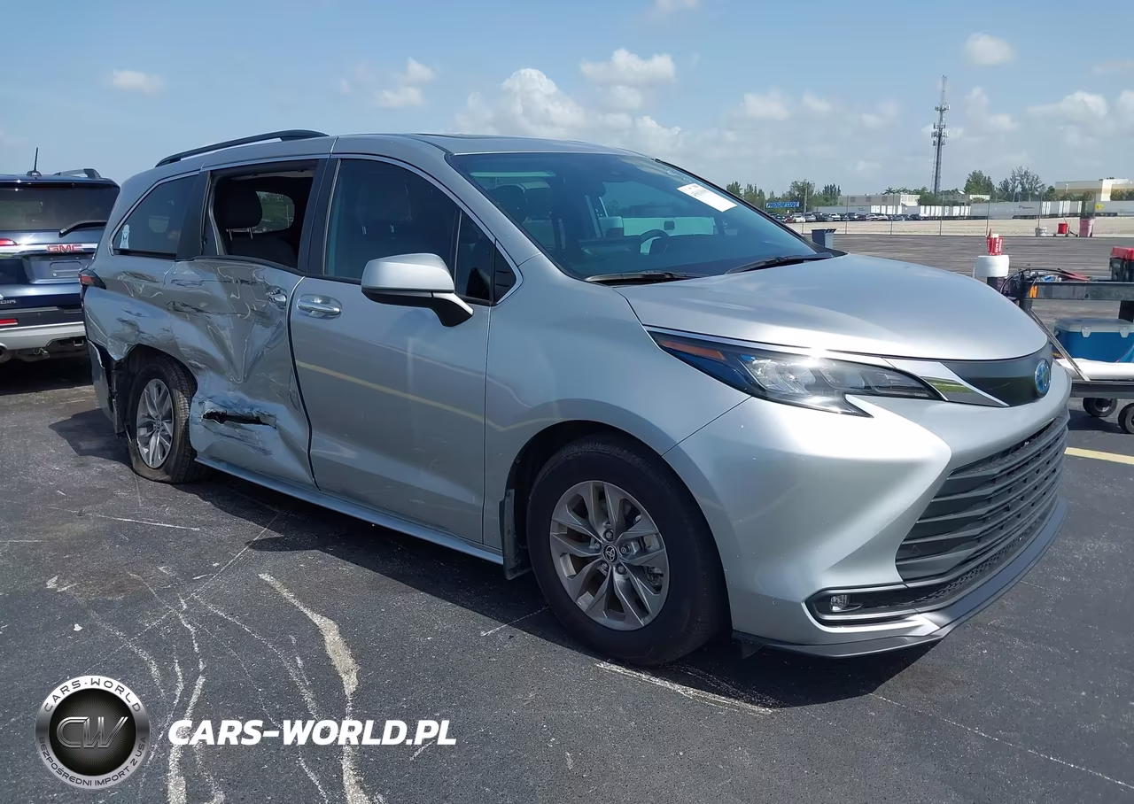 2025 Toyota Sienna Xle – zdjęcie 1 z 16