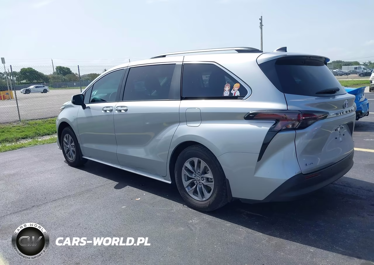 2025 Toyota Sienna Xle VIN:5TDYRKEC5SS281834 - 3