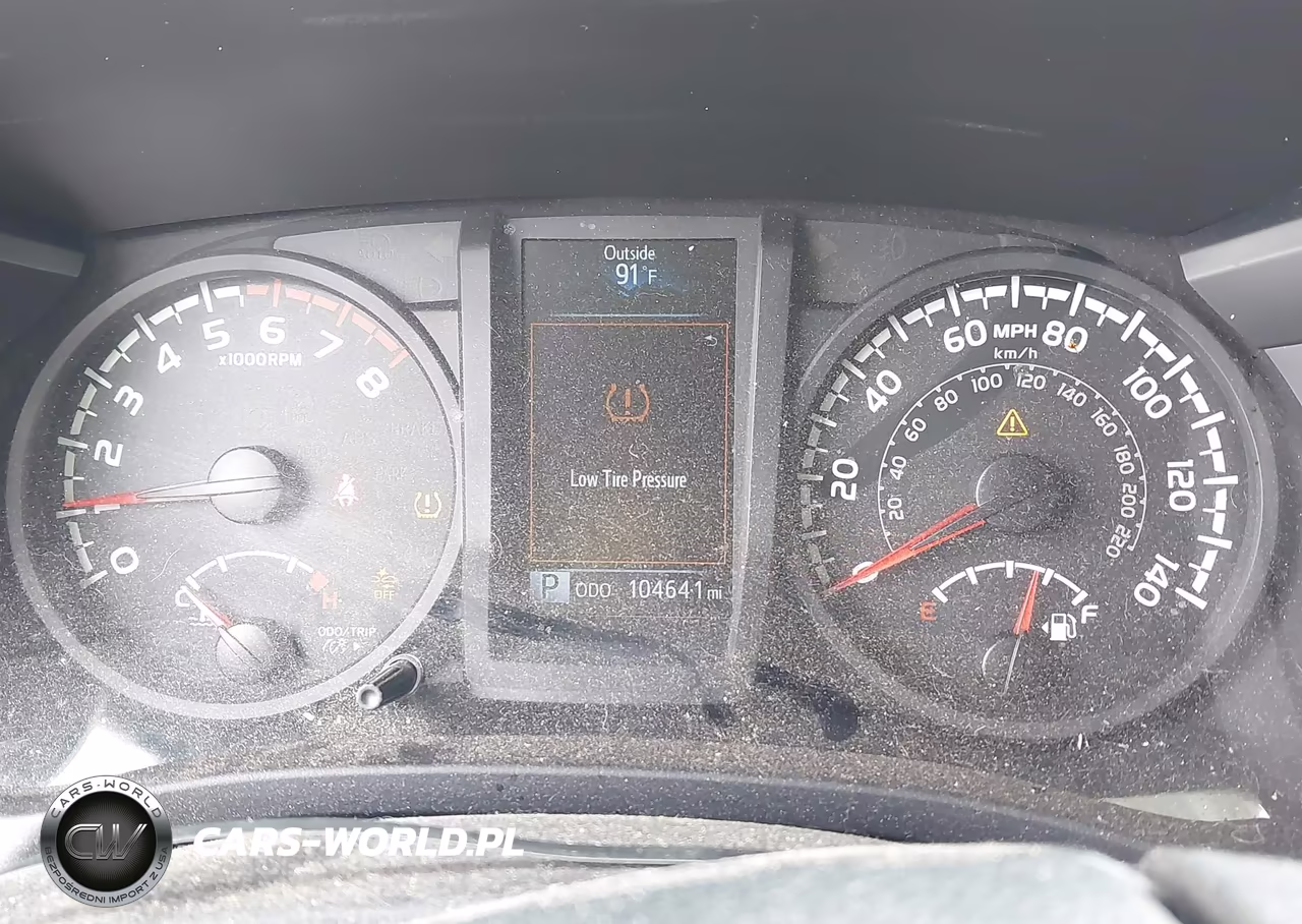 2018 Toyota Tacoma Sr VIN:5TFAX5GN9JX116756 - 7
