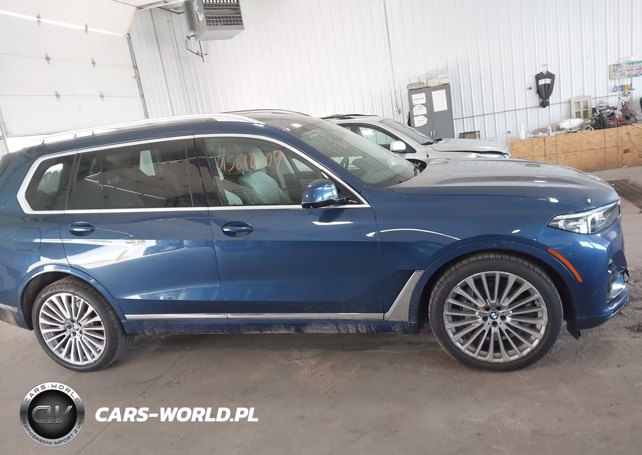 2020 BMW X7 xDrive40I VIN:5UXCW2C04L9A00457 - 13