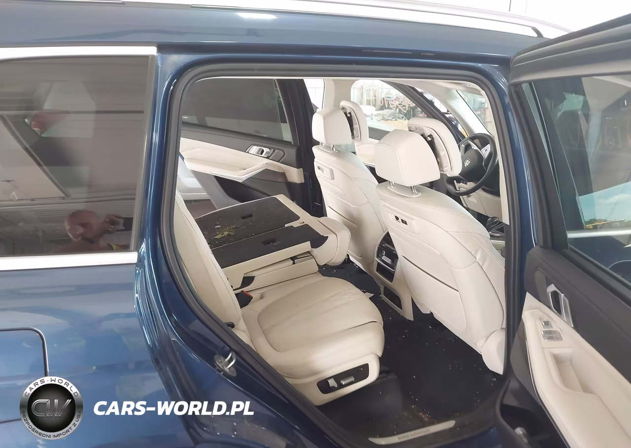 2020 BMW X7 xDrive40I VIN:5UXCW2C04L9A00457 - 8
