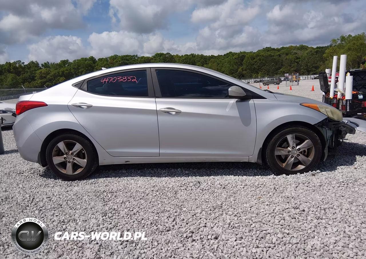 2013 Hyundai Elantra Gls VIN:5NPDH4AE7DH389658 - 14