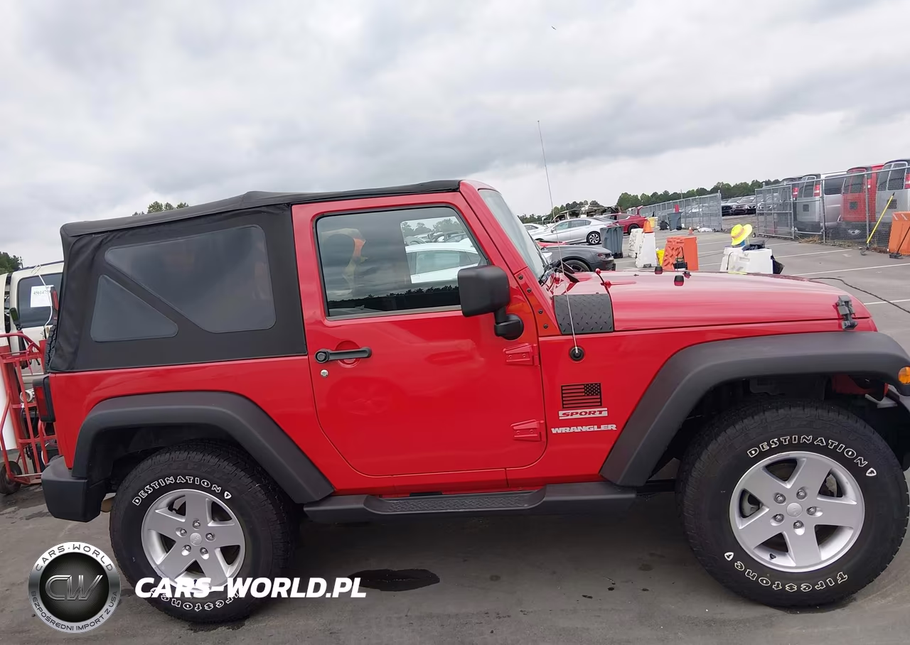 2011 Jeep Wrangler Sport VIN:1J4AA2D11BL628337 - 13