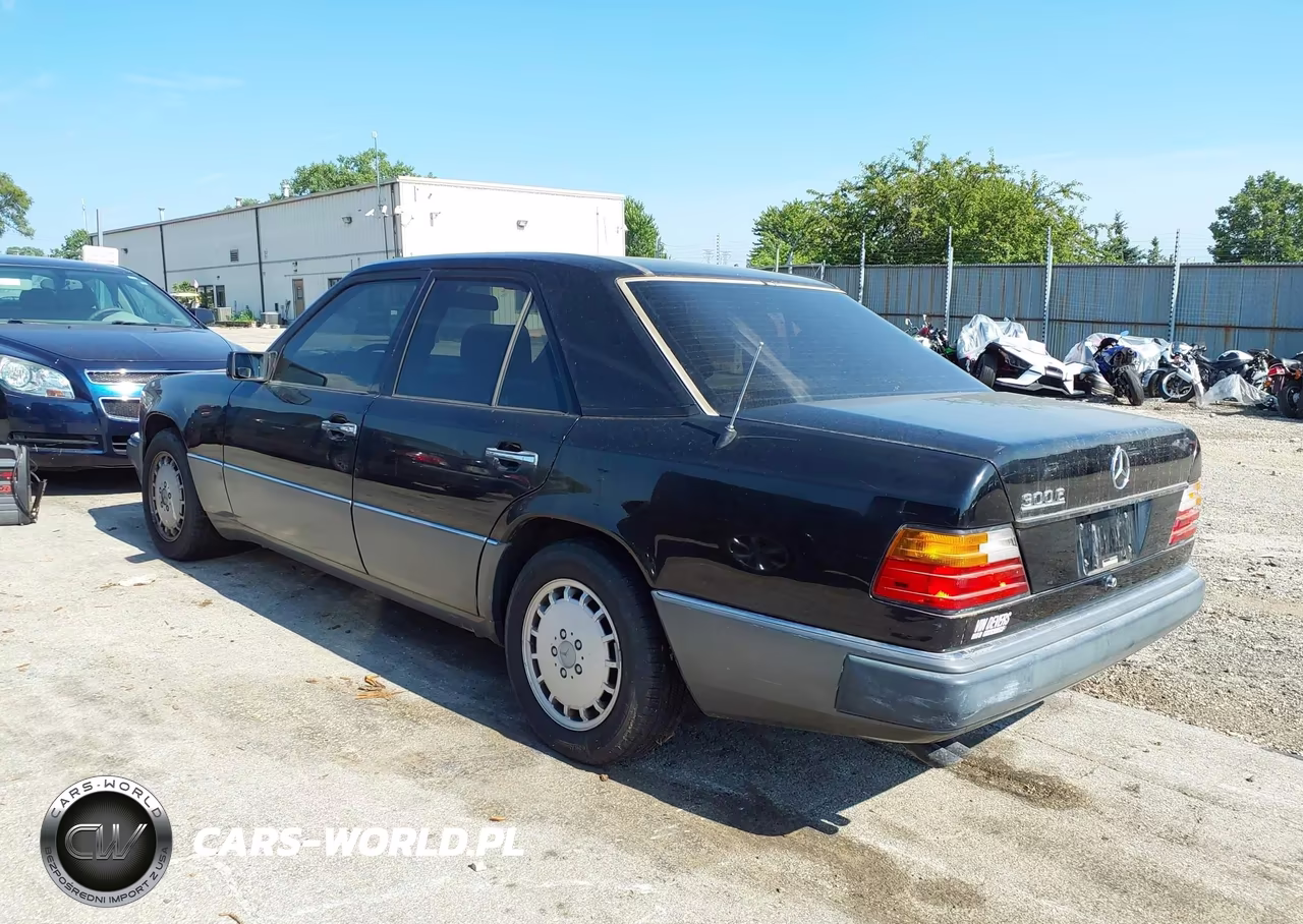 1991 Mercedes-Benz 300 E VIN:WDBEA30D8MB290777 - 3