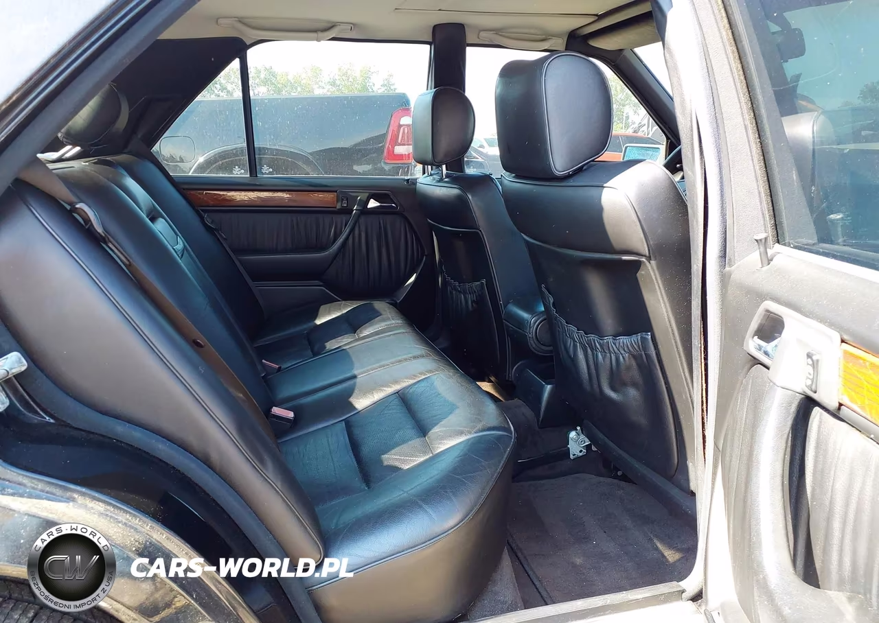 1991 Mercedes-Benz 300 E VIN:WDBEA30D8MB290777 - 8