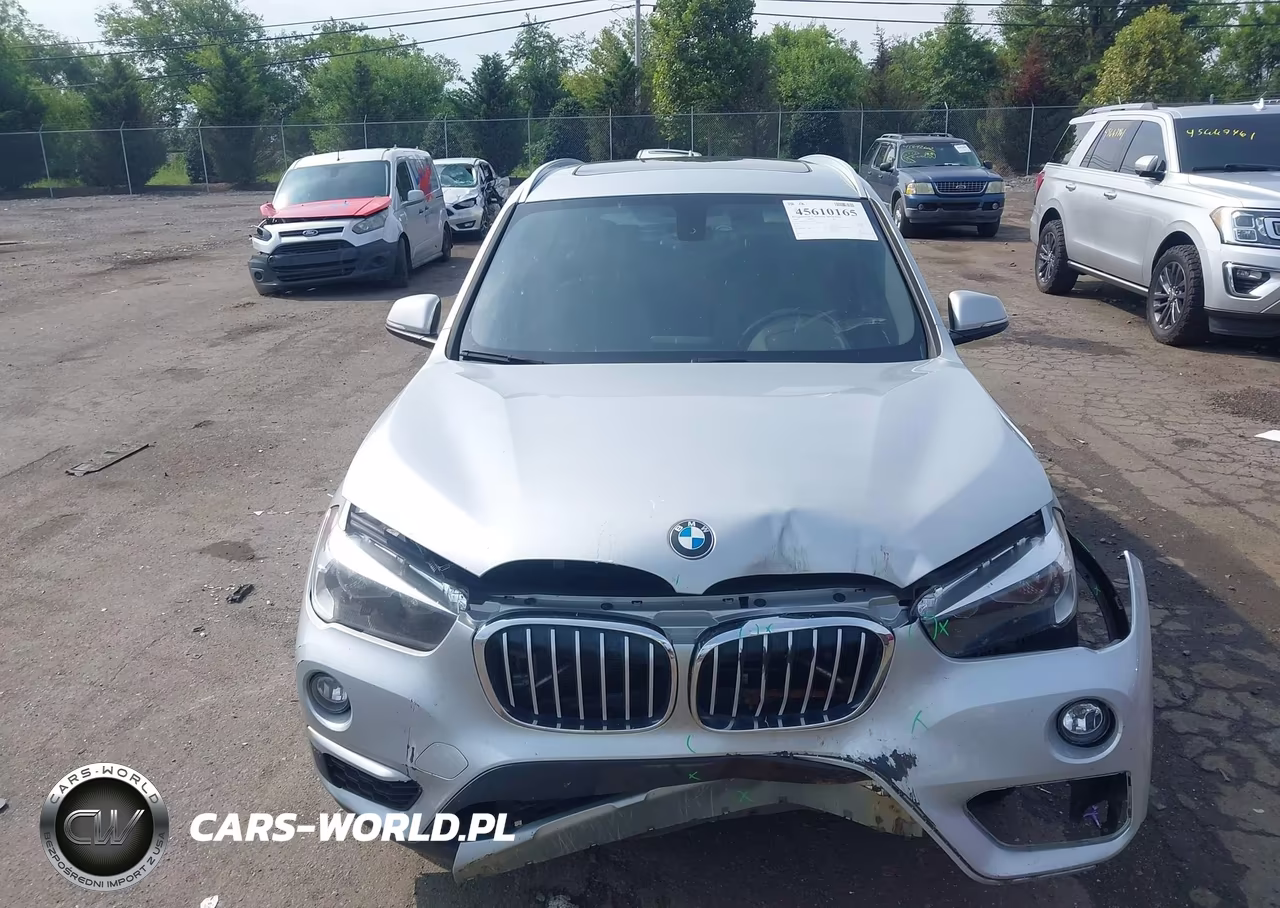 2018 BMW X1 xDrive28I VIN:WBXHT3C32J3H32864 - 12