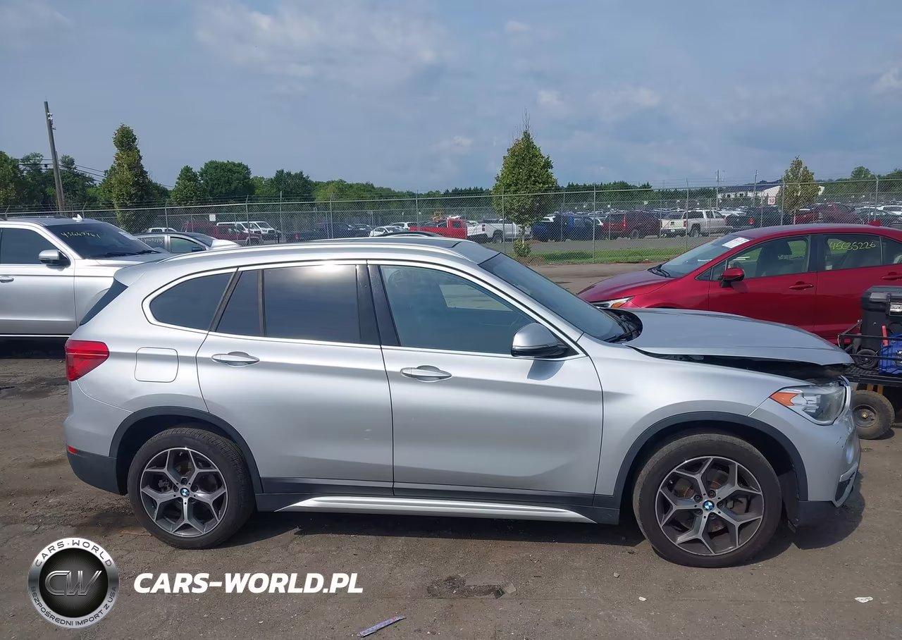 2018 BMW X1 xDrive28I VIN:WBXHT3C32J3H32864 - 13