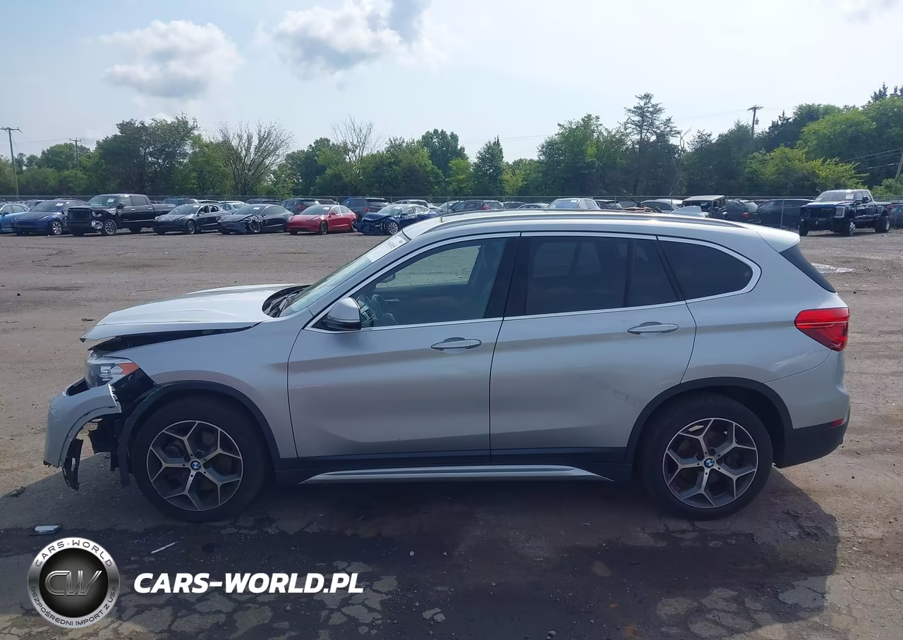 2018 BMW X1 xDrive28I VIN:WBXHT3C32J3H32864 - 14