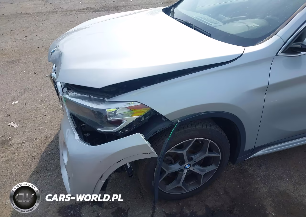 2018 BMW X1 xDrive28I VIN:WBXHT3C32J3H32864 - 17
