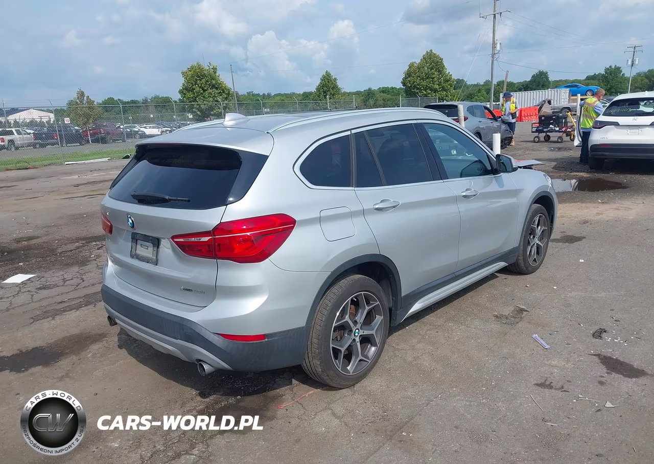 2018 BMW X1 xDrive28I VIN:WBXHT3C32J3H32864 - 4