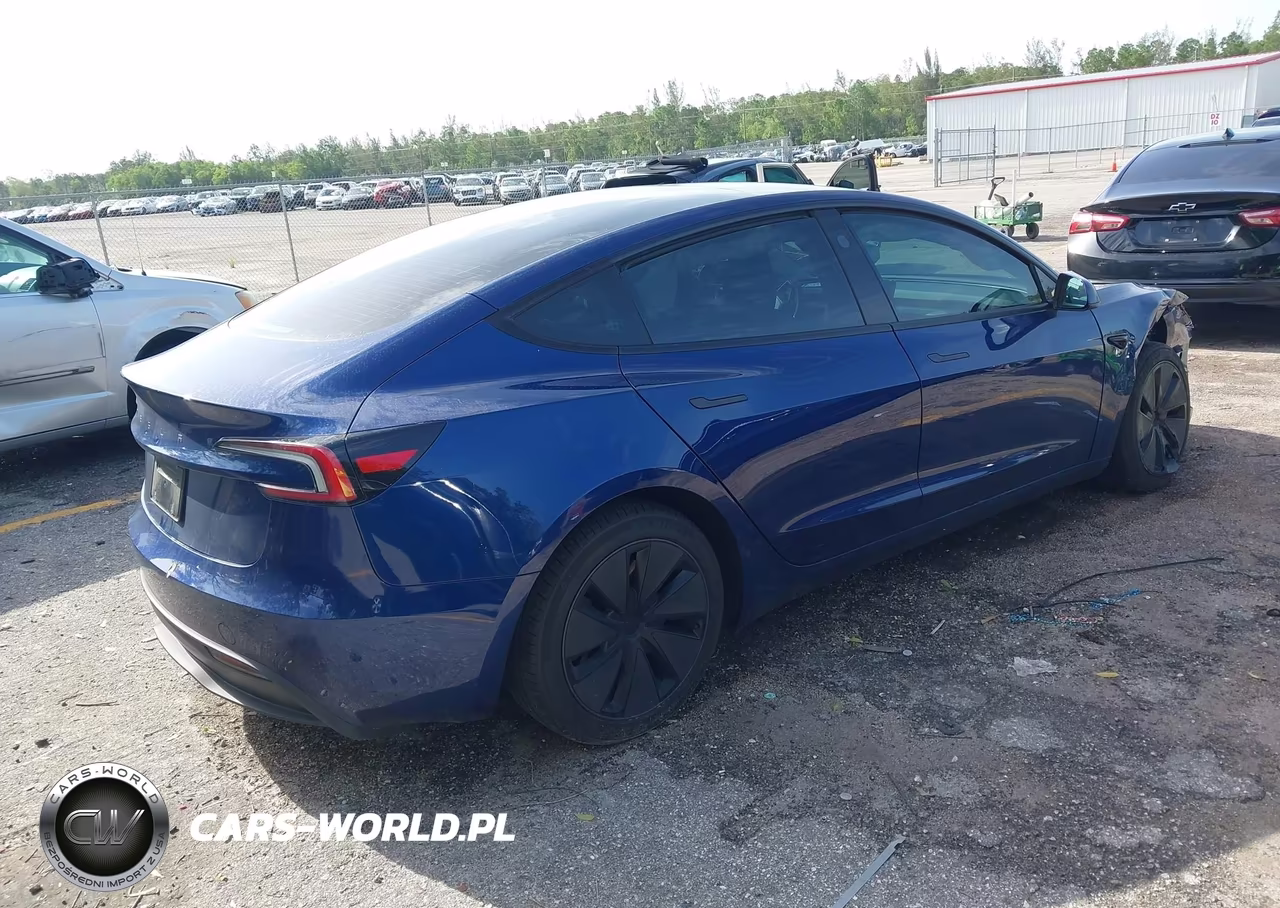 2025 Tesla Model 3 Long Range Rear-Wheel Drive-Standard Rear-Wheel Drive VIN:5YJ3E1EA7SF010213 - 4