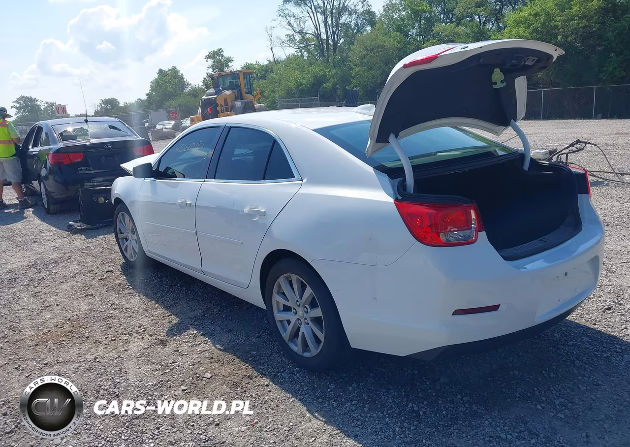 2015 Chevrolet Malibu 2Lt VIN:1G11D5SL1FU117982 - 3