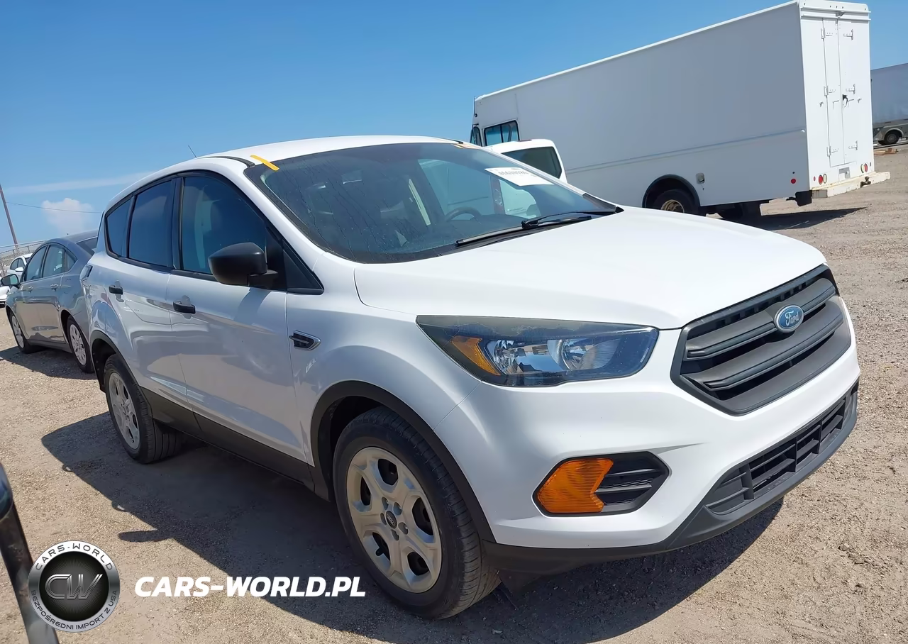 2018 Ford Escape S VIN:1FMCU0F7XJUD08398 - 17