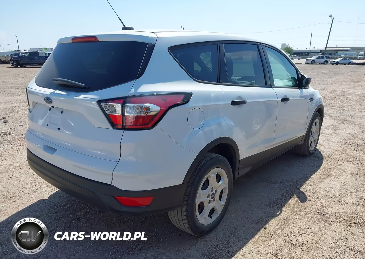 2018 Ford Escape S VIN:1FMCU0F7XJUD08398 - 4