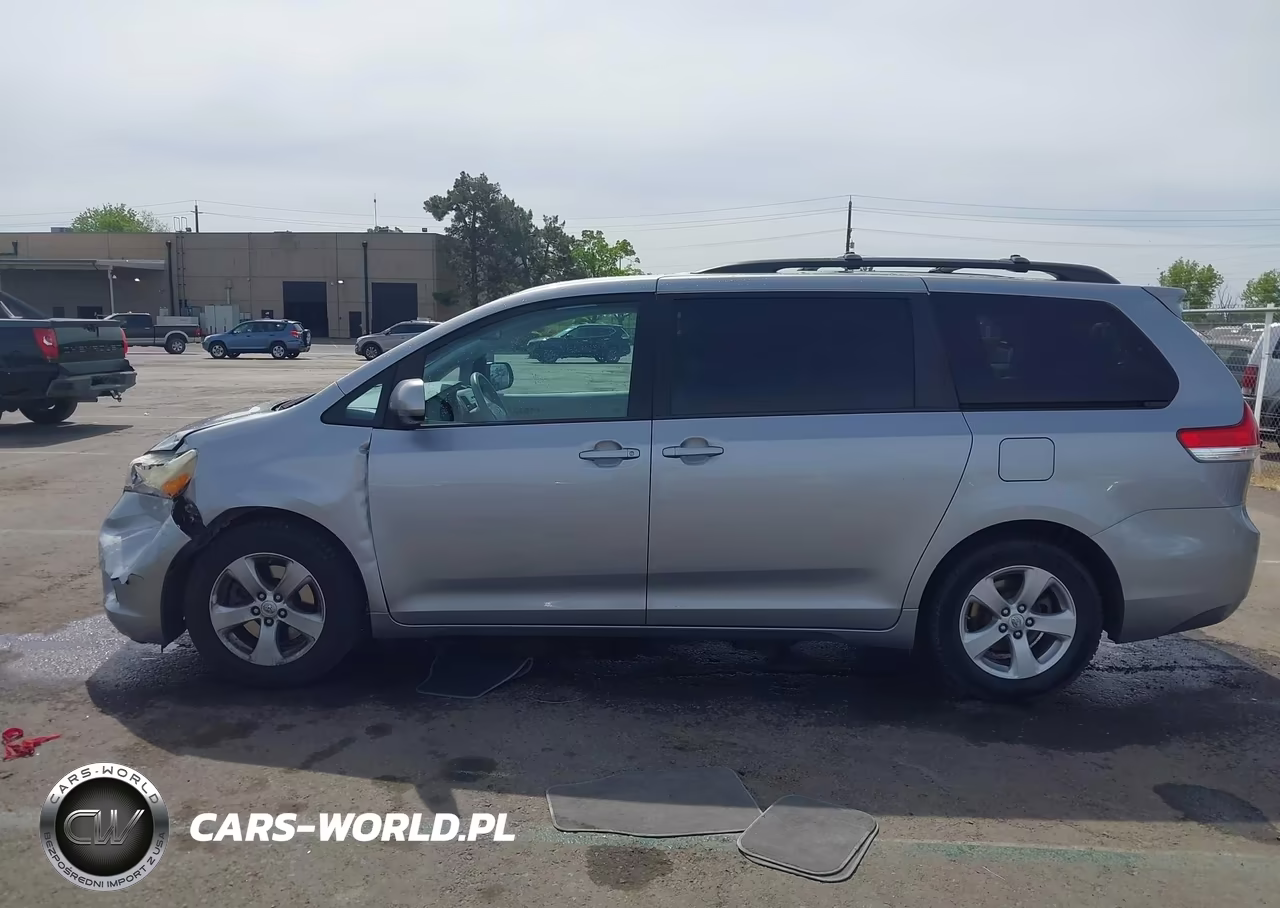 2013 Toyota Sienna Le V6 8 Passenger VIN:5TDKK3DC0DS303596 - 14