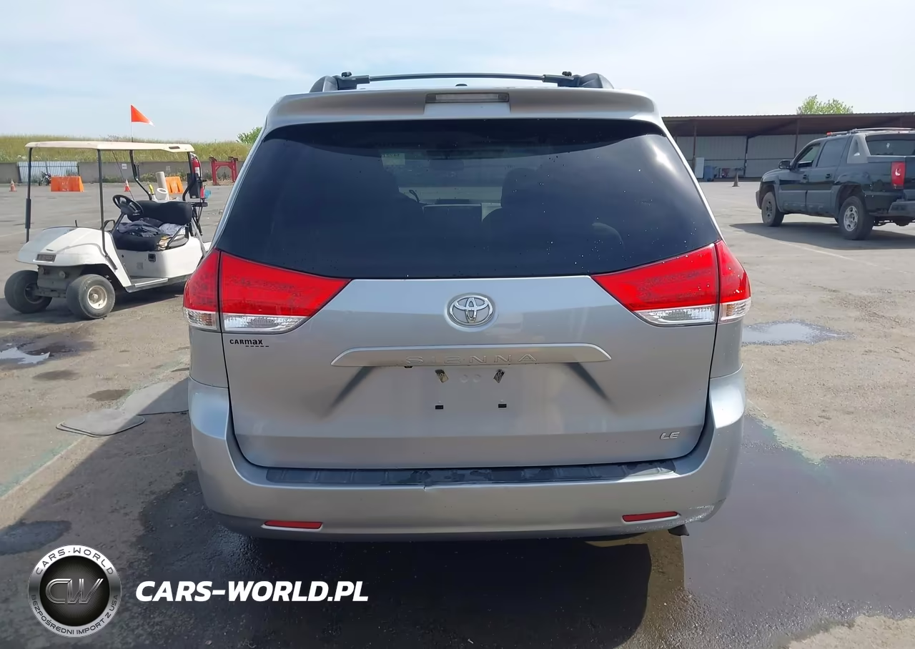 2013 Toyota Sienna Le V6 8 Passenger VIN:5TDKK3DC0DS303596 - 16