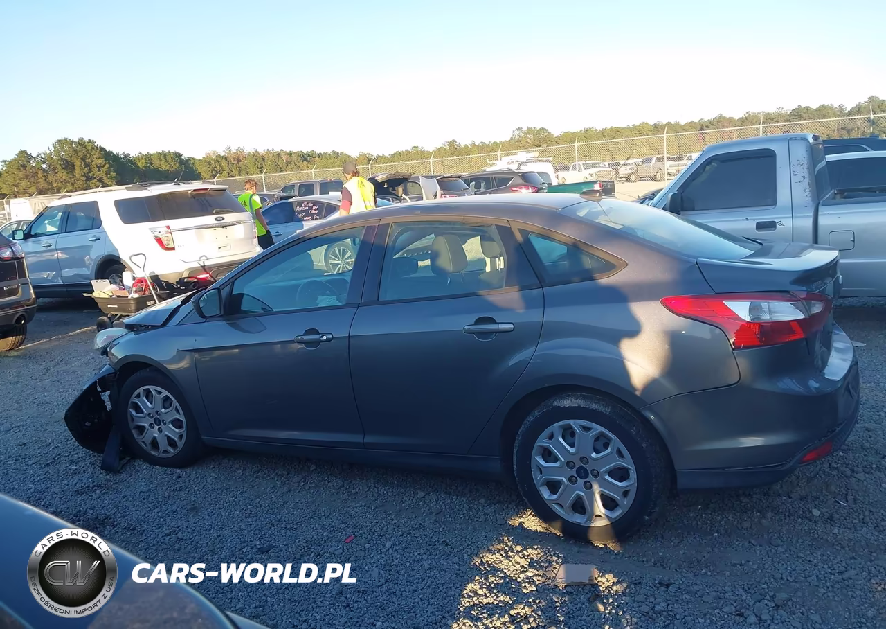 2012 Ford Focus Se VIN:1FAHP3F22CL371596 - 14