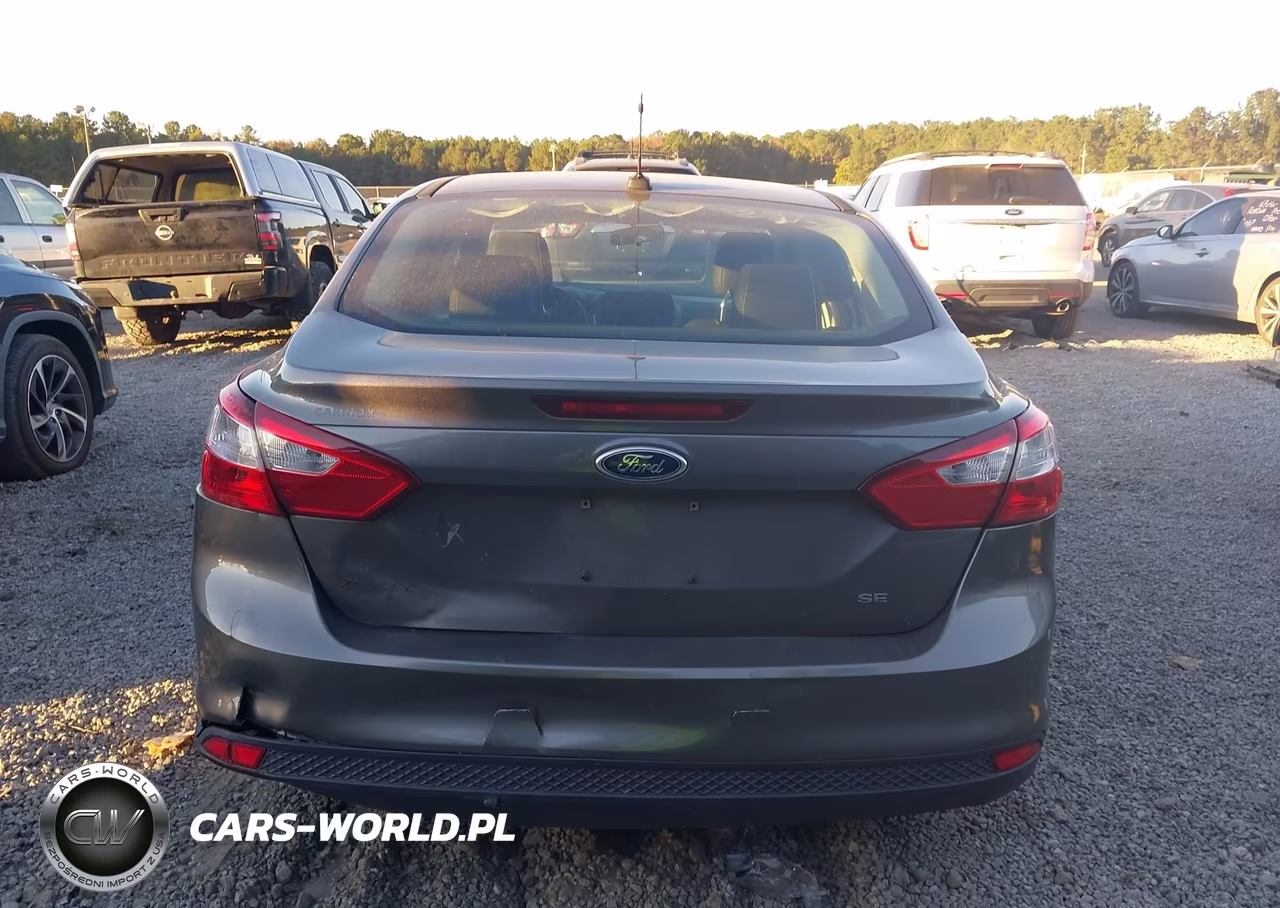 2012 Ford Focus Se VIN:1FAHP3F22CL371596 - 16