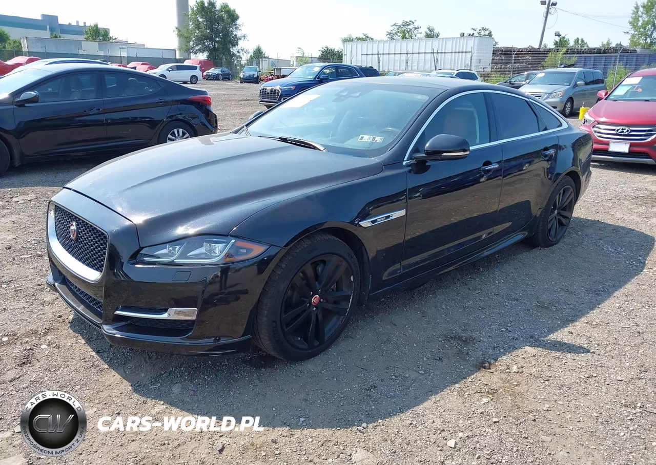 2019 XJ R - SPO XJ R - SPO R - SPORT VIN:SAJWA1C7XK8W21242 - 2