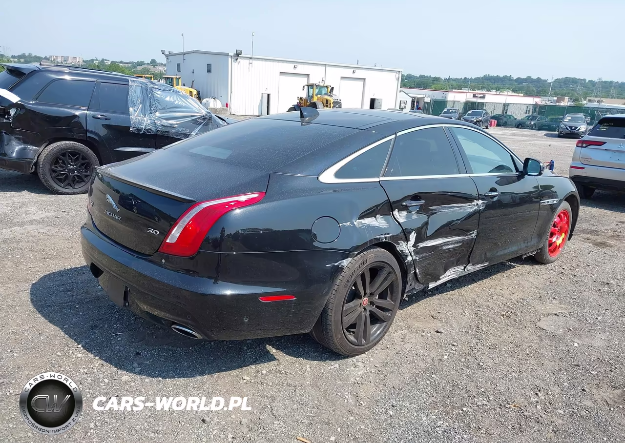 2019 XJ R - SPO XJ R - SPO R - SPORT VIN:SAJWA1C7XK8W21242 - 4