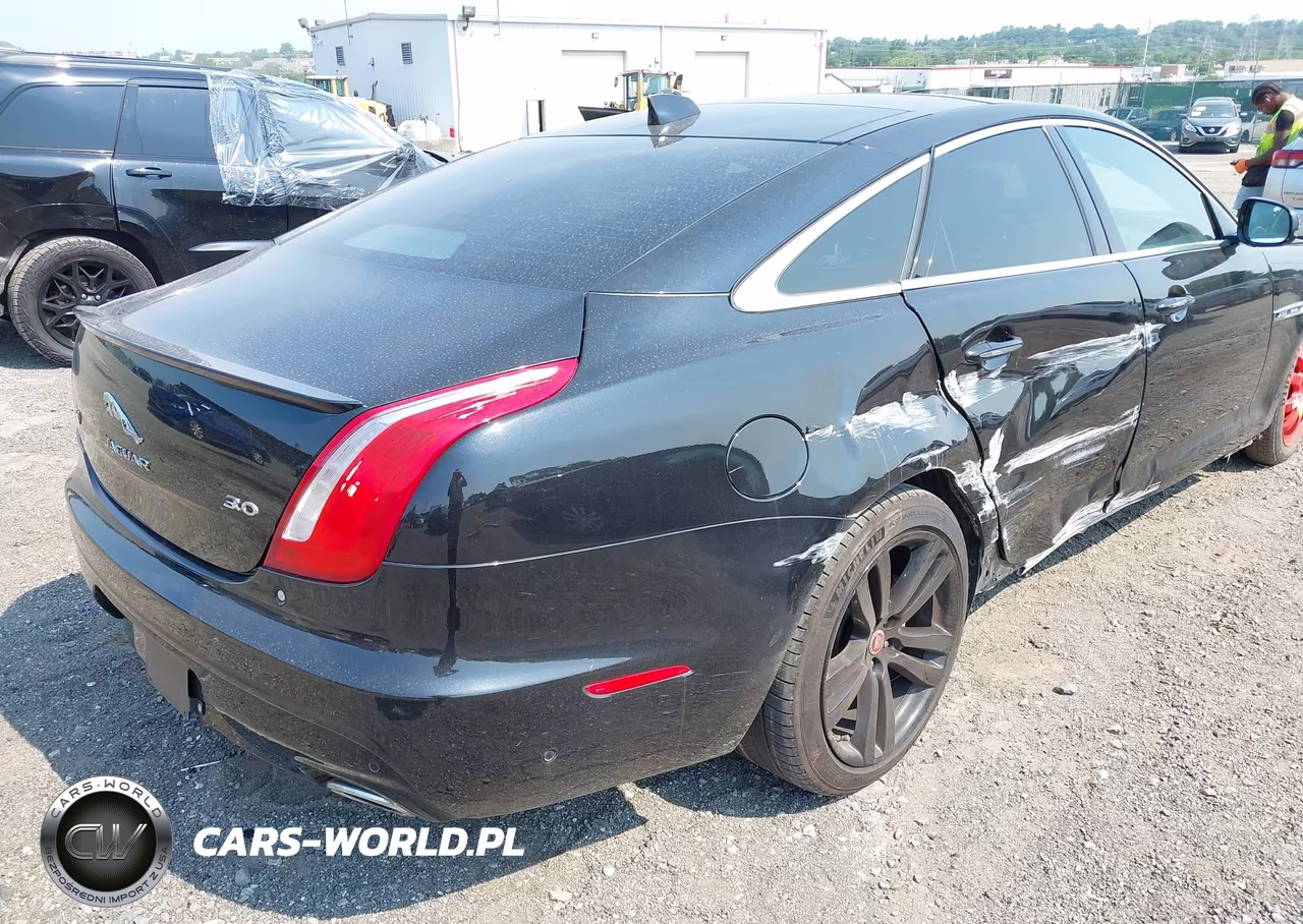 2019 XJ R - SPO XJ R - SPO R - SPORT VIN:SAJWA1C7XK8W21242 - 6