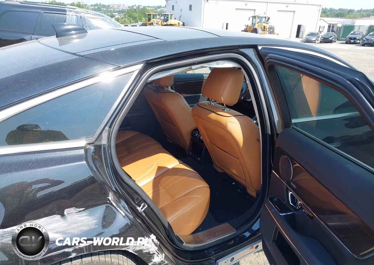 2019 XJ R - SPO XJ R - SPO R - SPORT VIN:SAJWA1C7XK8W21242 - 8