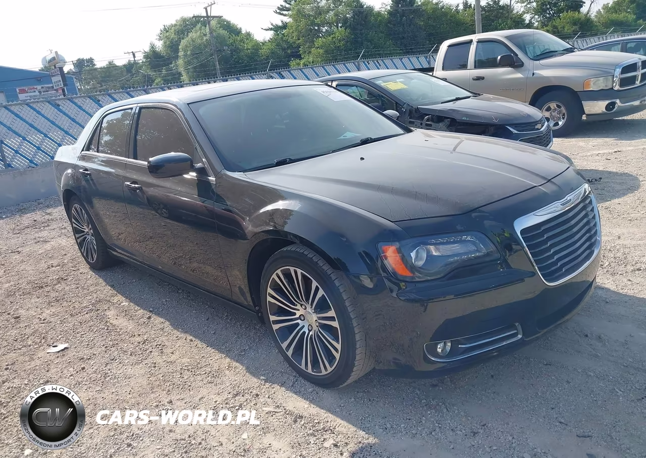2013 Chrysler 300 S – zdjęcie 1 z 13