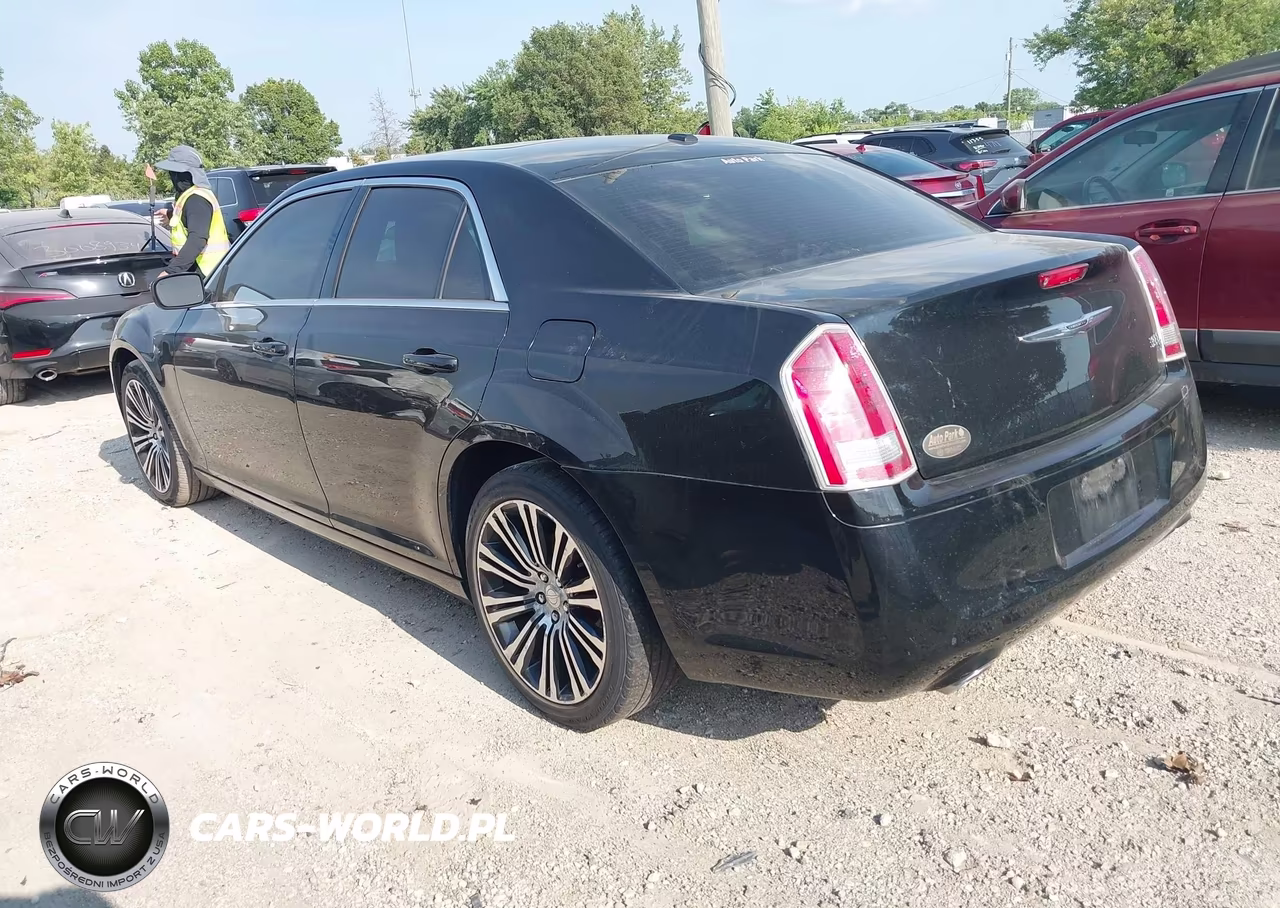 2013 Chrysler 300 S VIN:2C3CCABT0DH709518 - 3