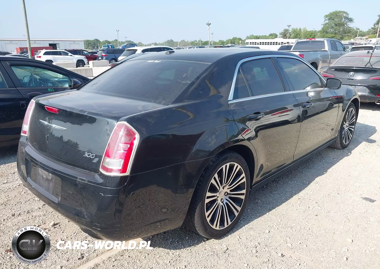 2013 Chrysler 300 S VIN:2C3CCABT0DH709518 - 4