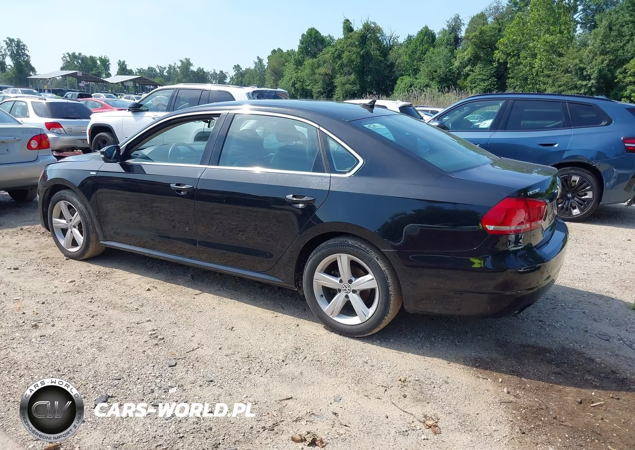 2014 Volkswagen Passat 1.8T Wolfsburg Edition VIN:1VWAT7A39EC039069 - 3